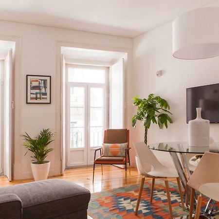 Cozy 1St Floor Flat Central Chiado District With Balconies And Ac 19Th Century Building Lisboa Kültér fotó