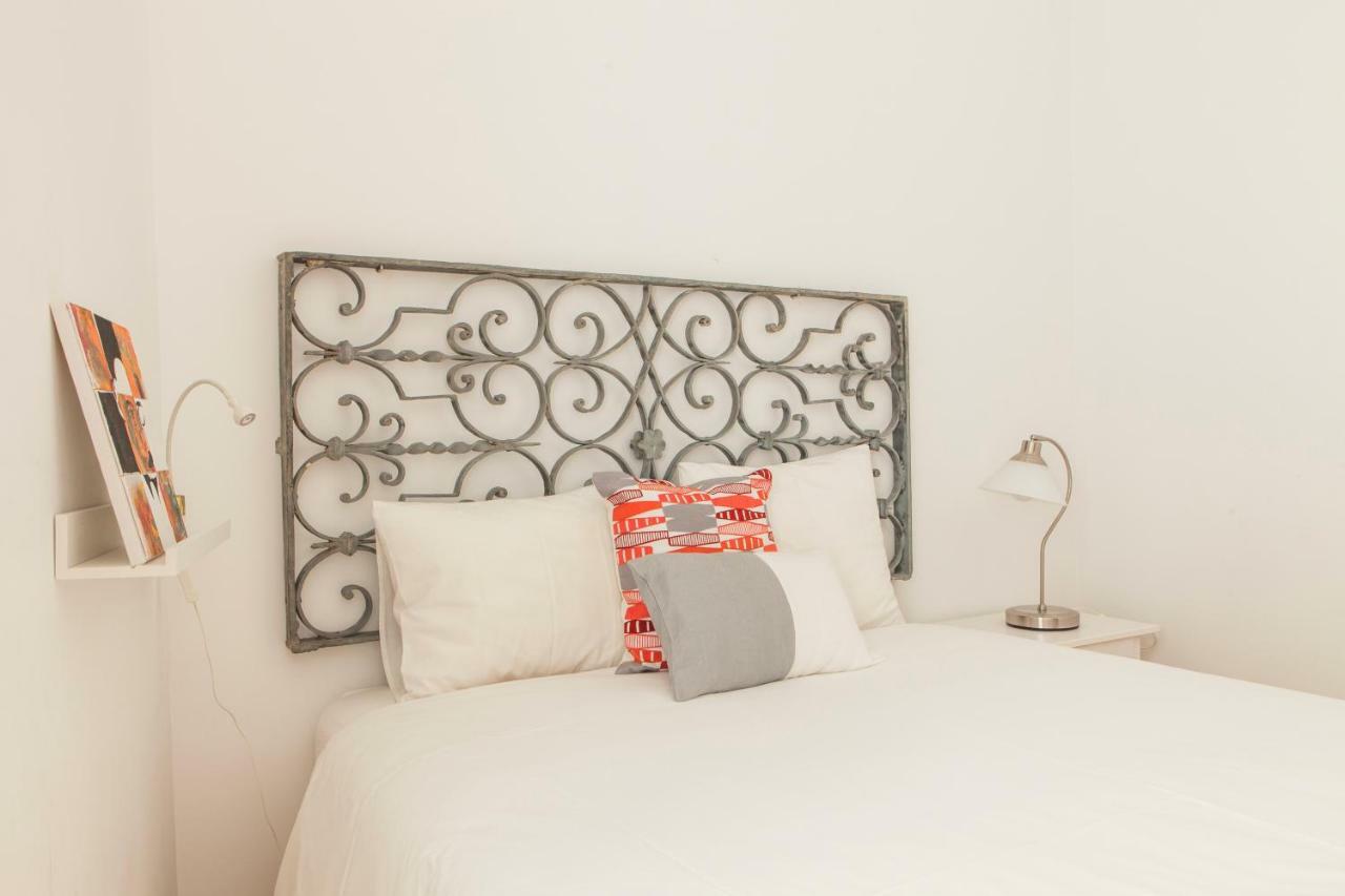 Cozy 1St Floor Flat Central Chiado District With Balconies And Ac 19Th Century Building Lisboa Kültér fotó