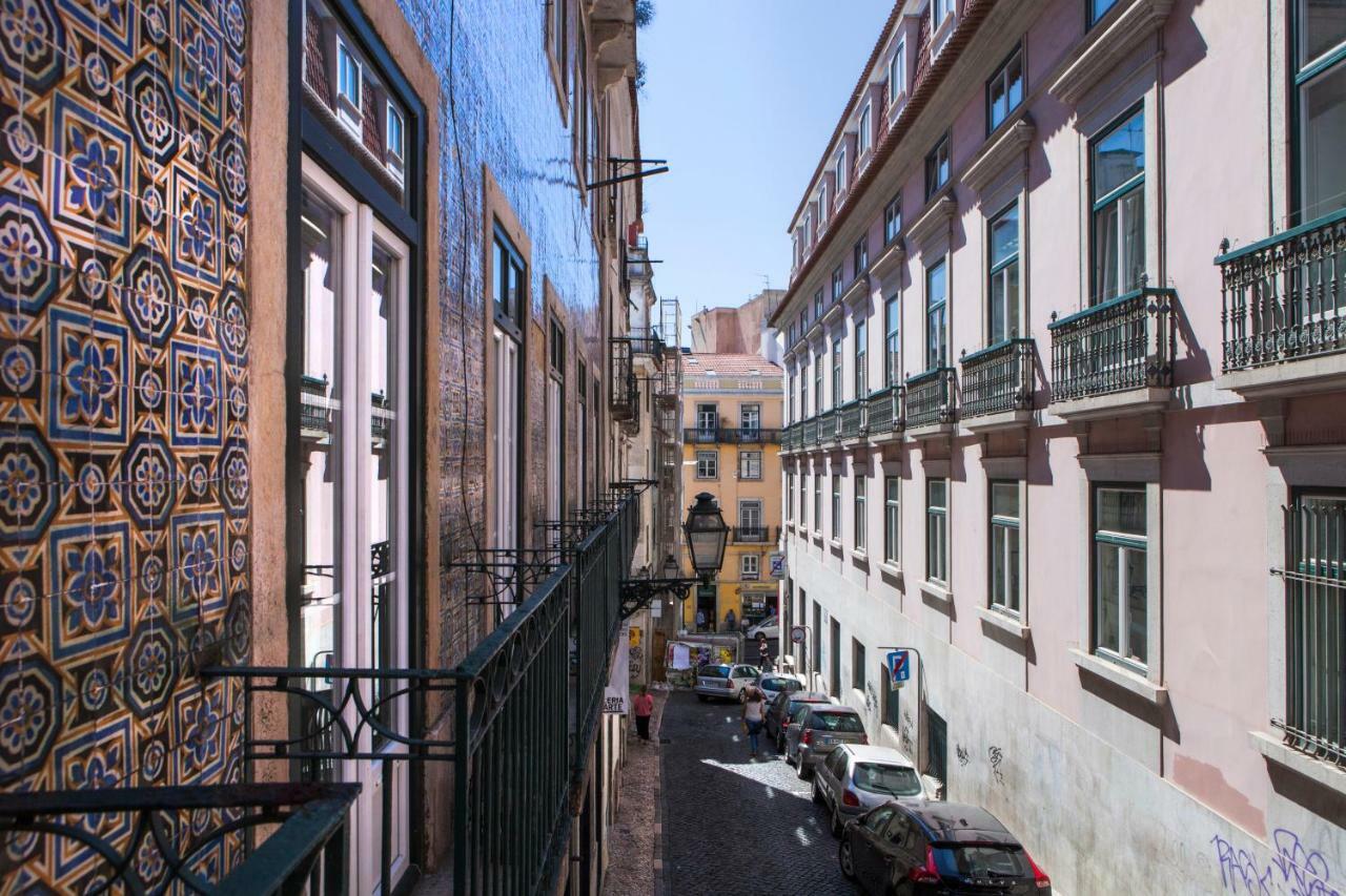 Cozy 1St Floor Flat Central Chiado District With Balconies And Ac 19Th Century Building Lisboa Kültér fotó