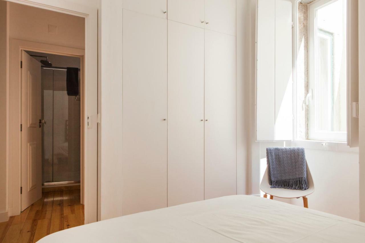 Cozy 1St Floor Flat Central Chiado District With Balconies And Ac 19Th Century Building Lisboa Kültér fotó