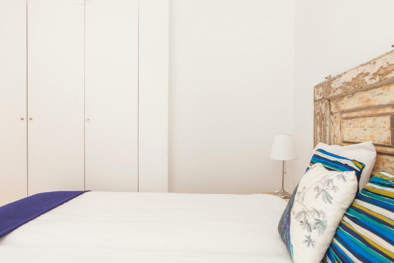 Cozy 1St Floor Flat Central Chiado District With Balconies And Ac 19Th Century Building Lisboa Kültér fotó