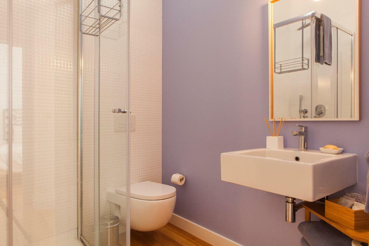 Cozy 1St Floor Flat Central Chiado District With Balconies And Ac 19Th Century Building Lisboa Kültér fotó