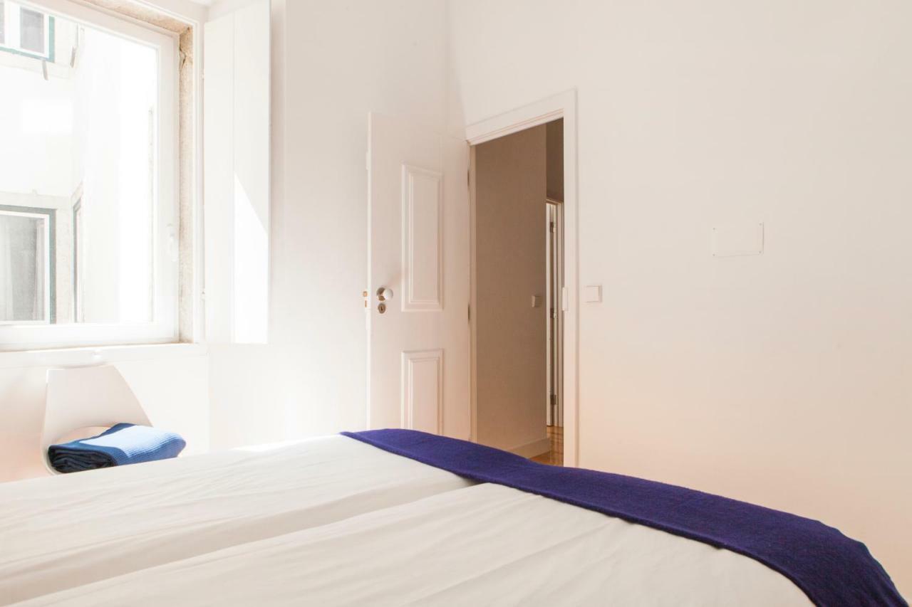 Cozy 1St Floor Flat Central Chiado District With Balconies And Ac 19Th Century Building Lisboa Kültér fotó
